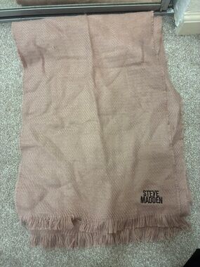 Steve Madden Dusty Rose Fringe Scarf